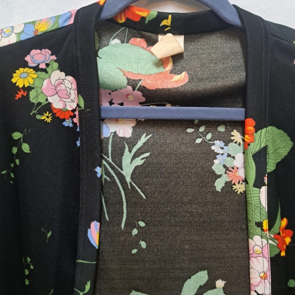 Vtg 70s/80s black floral long-sleeved open front belted cardigan with pockets - Picture 5 of 8
